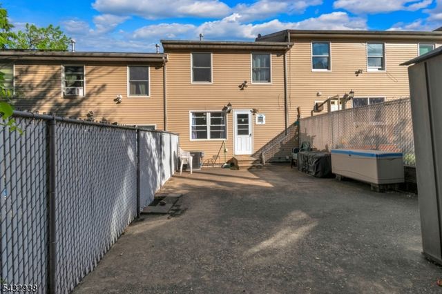 69 N 4Th St, Paterson City, NJ 07522