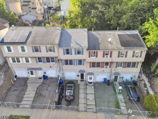 69 N 4Th St, Paterson City, NJ 07522