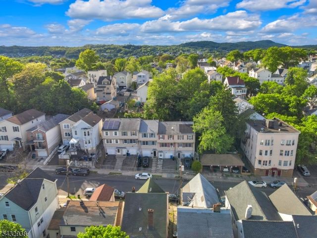 69 N 4Th St, Paterson City, NJ 07522