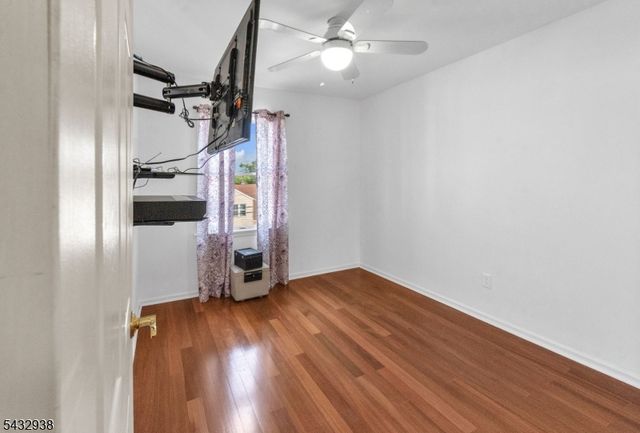 69 N 4Th St, Paterson City, NJ 07522