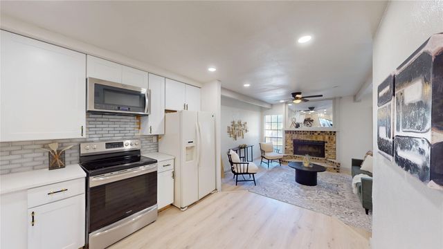 4246 Cuesta Drive 3, Irving, TX 75038