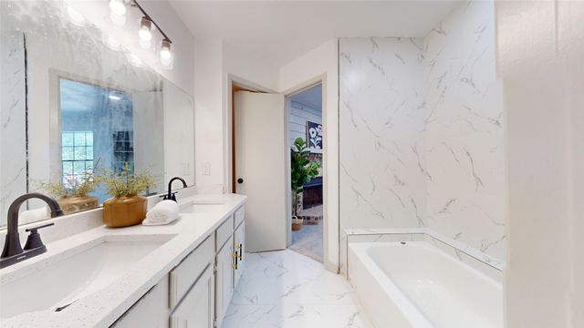 4246 Cuesta Drive 3, Irving, TX 75038