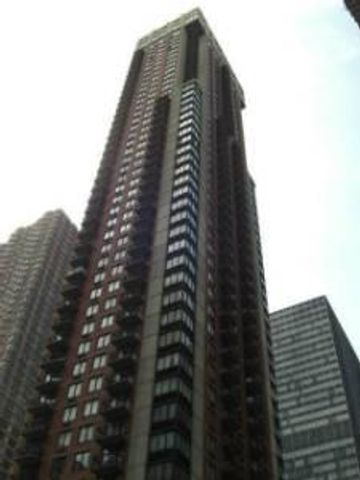 250 E 40th St Apt 4D, New York City, NY 10016