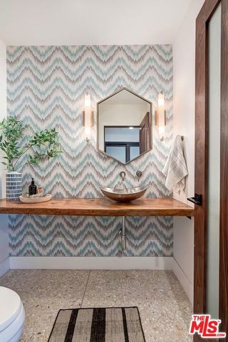 6010 Wright Terrace, Culver City, CA 90232
