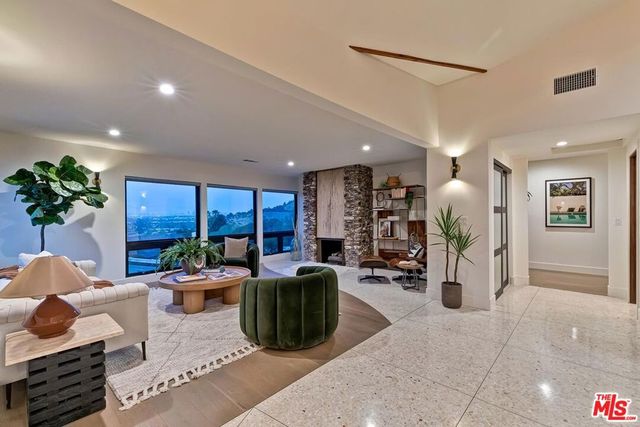 6010 Wright Terrace, Culver City, CA 90232
