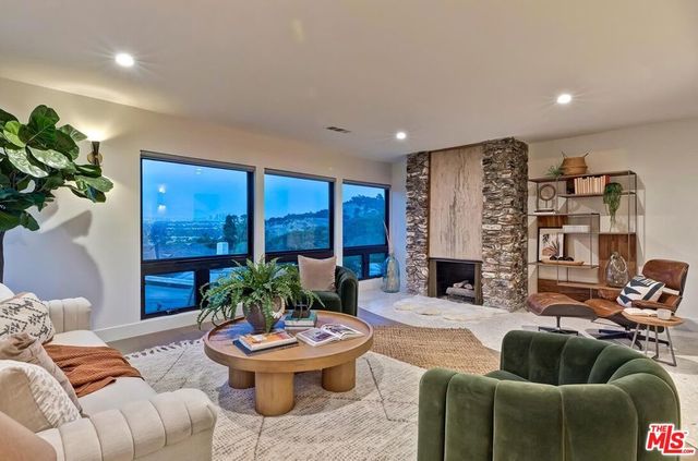 6010 Wright Terrace, Culver City, CA 90232