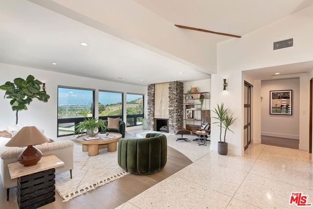 6010 Wright Terrace, Culver City, CA 90232