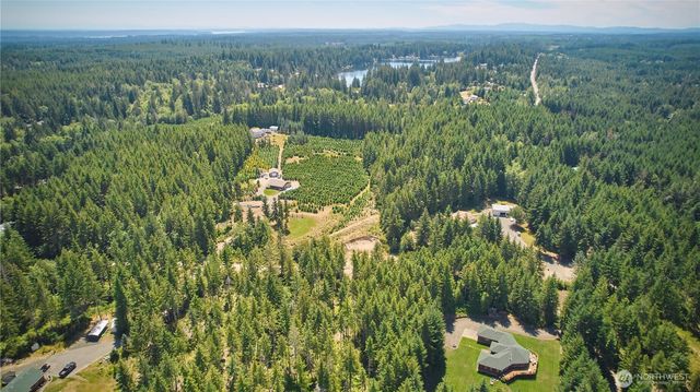 500 E Morris Creek Drive, Belfair, WA 98528