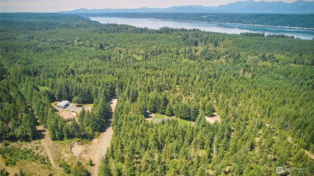500 E Morris Creek Drive, Belfair, WA 98528