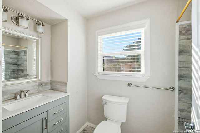 18668 Bandera, Helotes, TX 78023