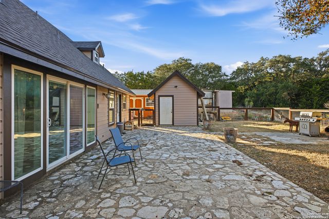 18668 Bandera, Helotes, TX 78023