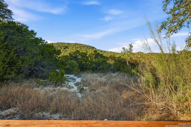 18668 Bandera, Helotes, TX 78023