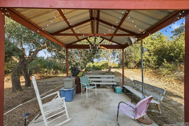 18668 Bandera, Helotes, TX 78023