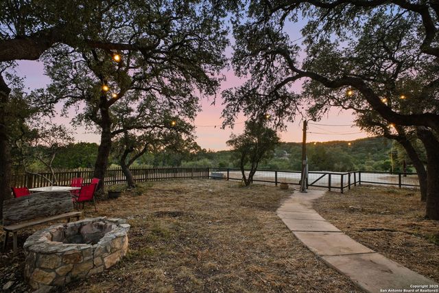 18668 Bandera, Helotes, TX 78023