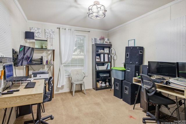 18668 Bandera, Helotes, TX 78023