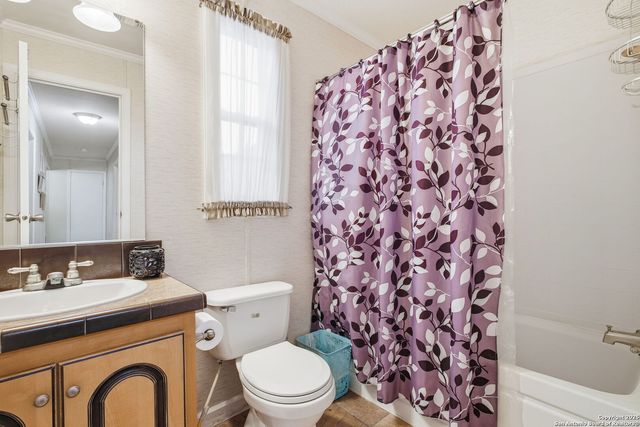 18668 Bandera, Helotes, TX 78023