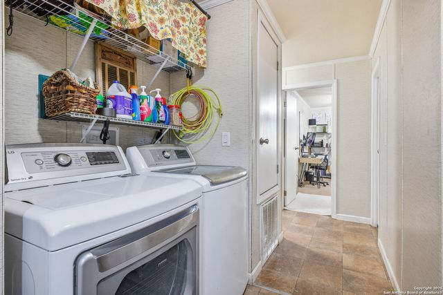 18668 Bandera, Helotes, TX 78023