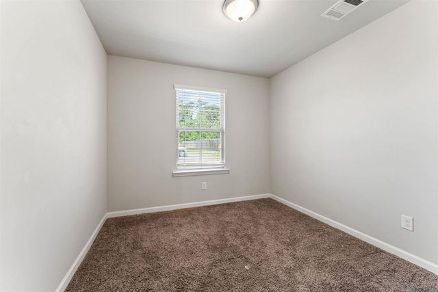 30814 Ava Ln, Walker, LA 70785