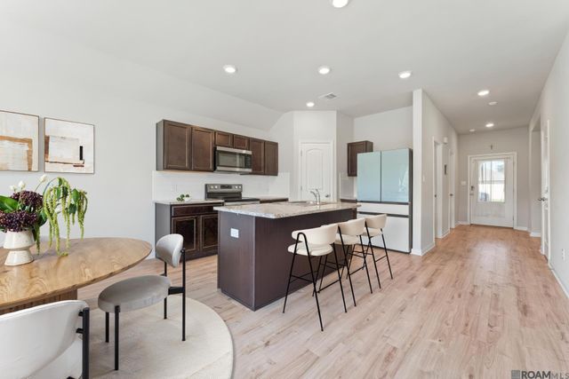 30814 Ava Ln, Walker, LA 70785