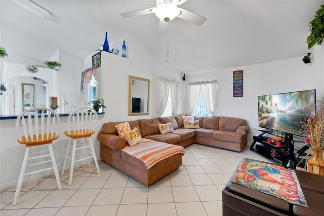 2902 EVANS WAY, Kissimmee, FL 34758