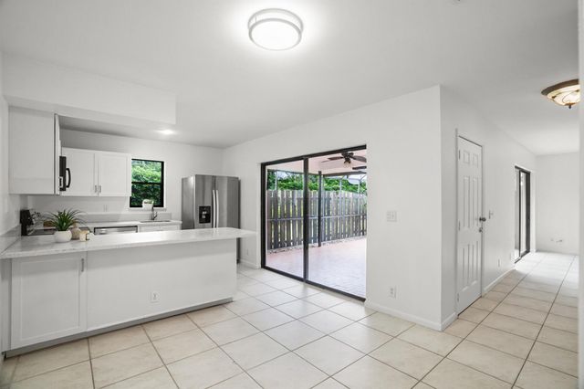 7690 Courtyard Run W, Boca Raton, FL 33433