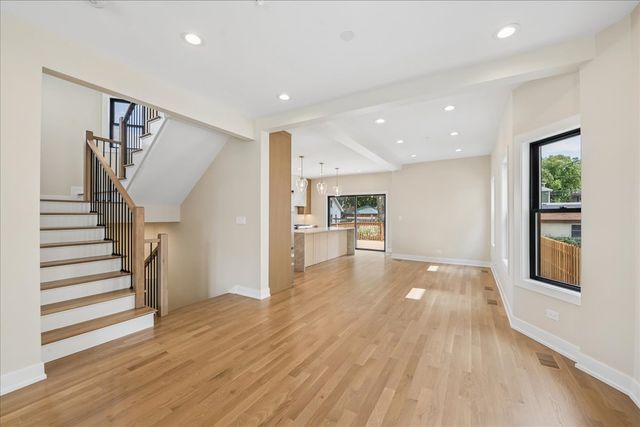 3841 N Kenneth Avenue, Chicago, IL 60641