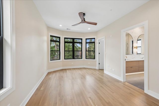 3841 N Kenneth Avenue, Chicago, IL 60641