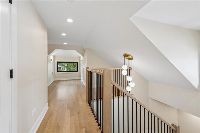 3841 N Kenneth Avenue, Chicago, IL 60641
