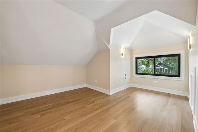 3841 N Kenneth Avenue, Chicago, IL 60641