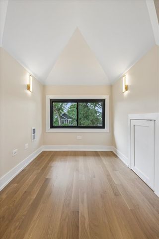 3841 N Kenneth Avenue, Chicago, IL 60641