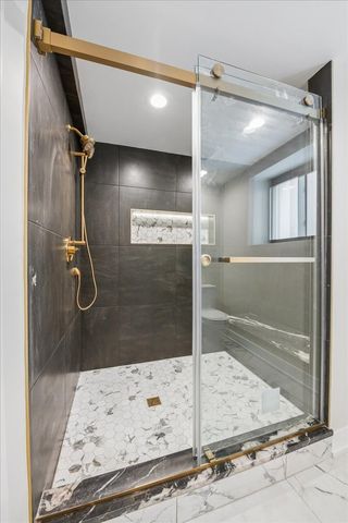 3841 N Kenneth Avenue, Chicago, IL 60641
