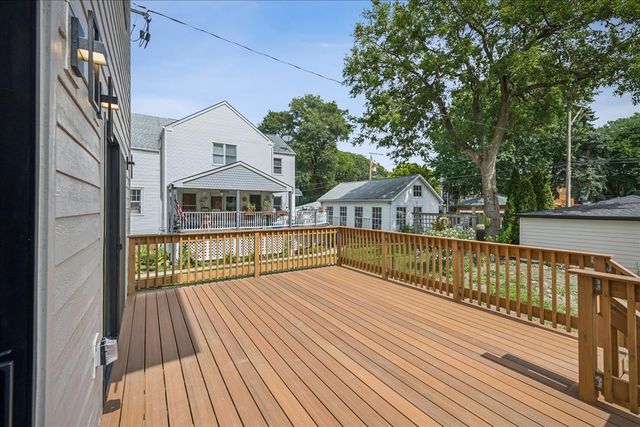 3841 N Kenneth Avenue, Chicago, IL 60641