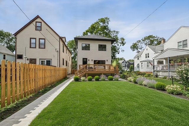 3841 N Kenneth Avenue, Chicago, IL 60641