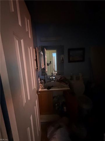 4814 Deming CT, Virginia Beach, VA 23462