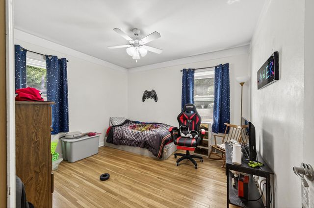 1562 Ivy Avenue E, Saint Paul, MN 55106