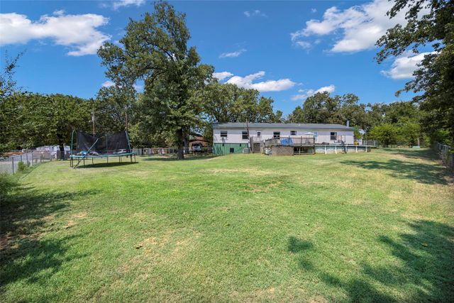 118 Winter Lane, Mabank, TX 75156
