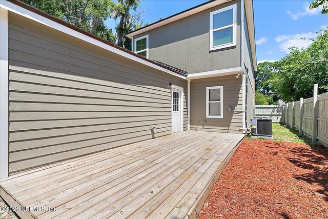 8418 BERRY Avenue, Jacksonville, FL 32211