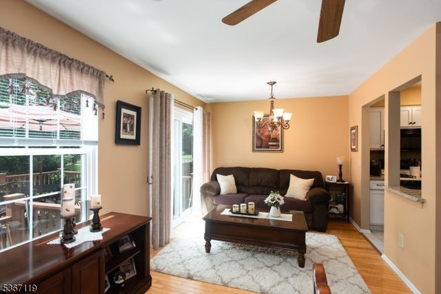 4 Dewitt Ln, Hillsborough Twp., NJ 08844