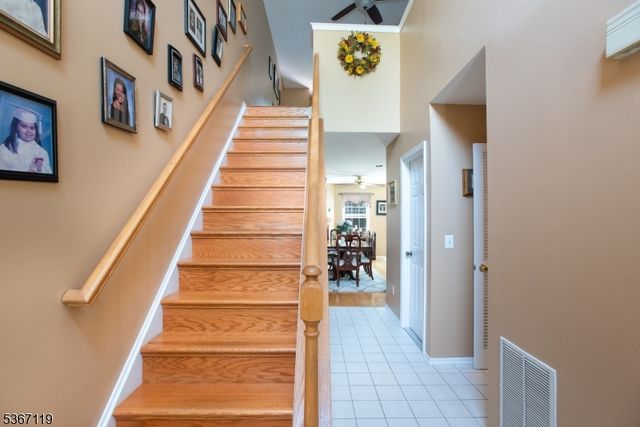4 Dewitt Ln, Hillsborough Twp., NJ 08844