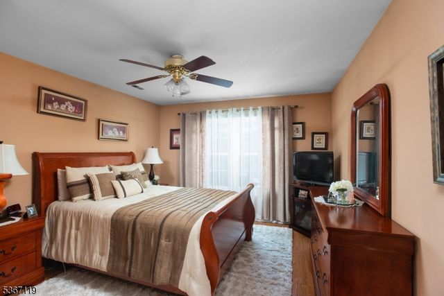 4 Dewitt Ln, Hillsborough Twp., NJ 08844