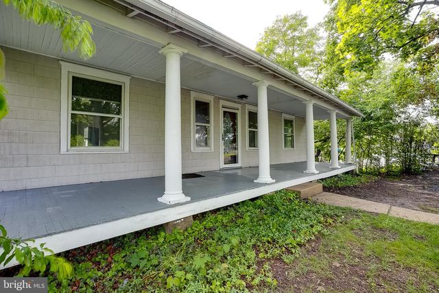 422 LUMBERTON RD, Hainesport, NJ 08036