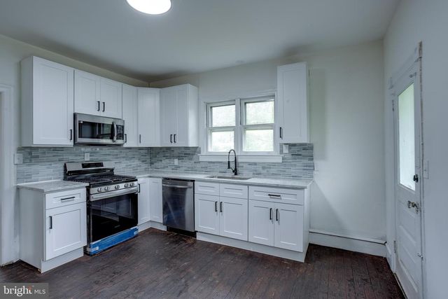 422 LUMBERTON RD, Hainesport, NJ 08036