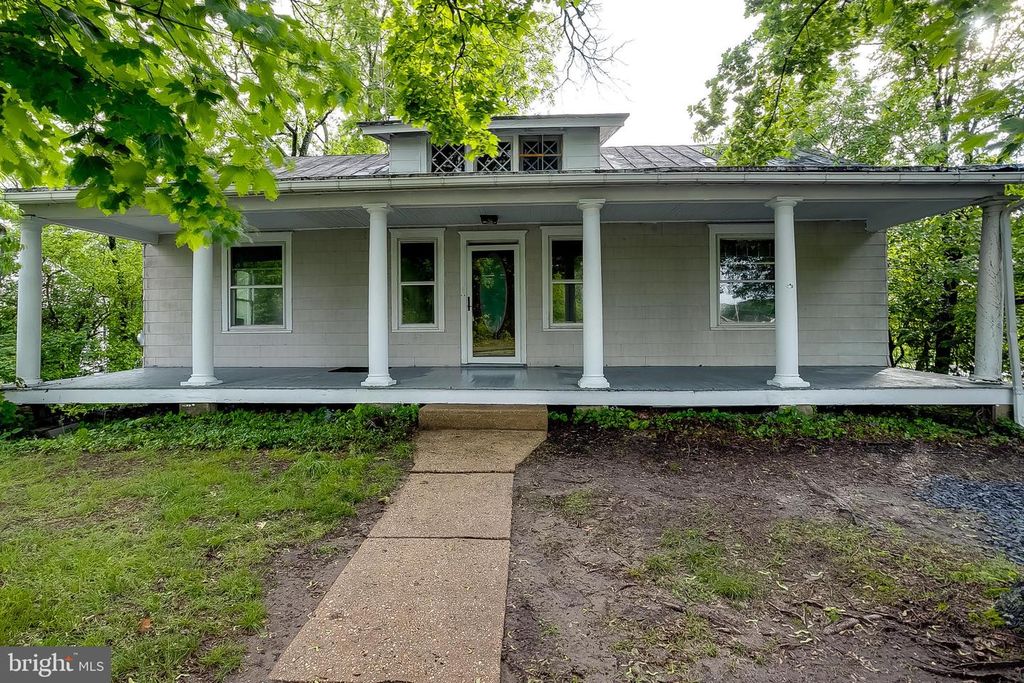422 LUMBERTON RD, Hainesport, NJ 08036