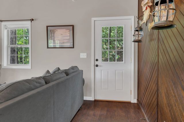 81 Davis N Lake Access Rd, Camden, TN 38320