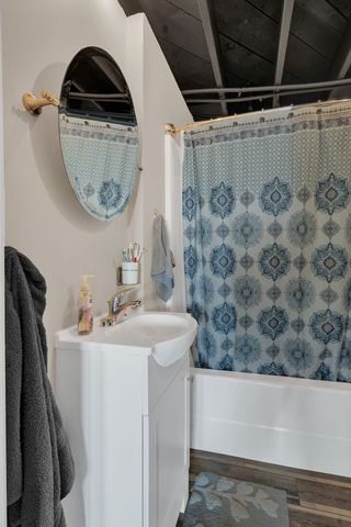 81 Davis N Lake Access Rd, Camden, TN 38320