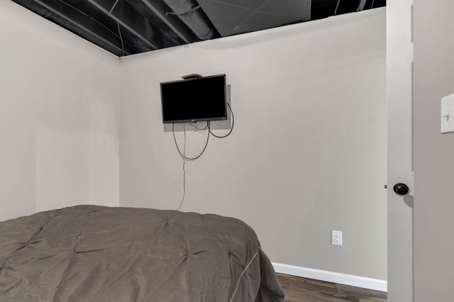 81 Davis N Lake Access Rd, Camden, TN 38320