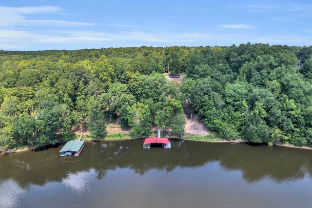 81 Davis N Lake Access Rd, Camden, TN 38320