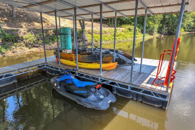 81 Davis N Lake Access Rd, Camden, TN 38320