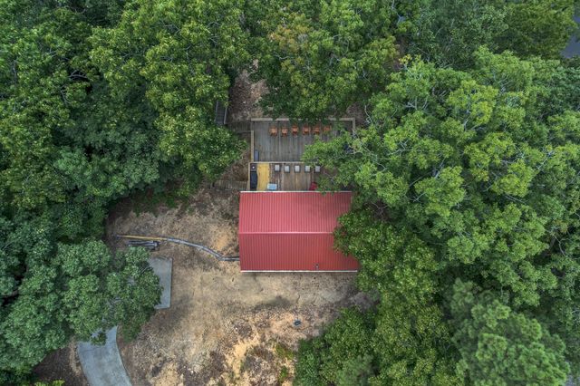 81 Davis N Lake Access Rd, Camden, TN 38320