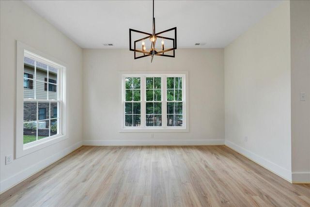 273 Hammock Pointe DR, Moneta, VA 24121